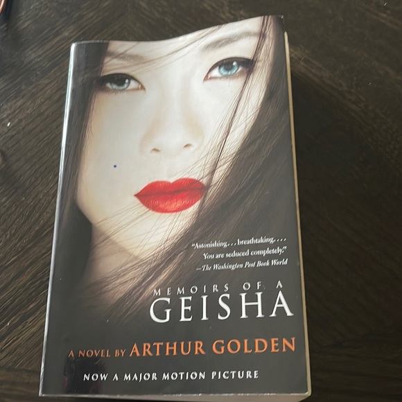Paperback Geisha book - Picture 1 of 1